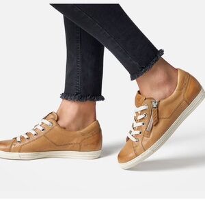 Paul Green Leather Sneaker